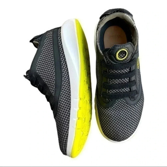Geox boys sneaker black/lime green breathable sole leather insole size 31 EUC - Picture 1 of 10